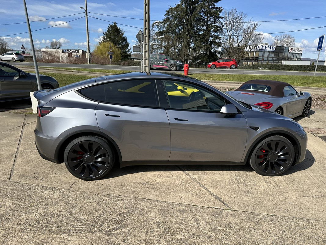 F3FCD2D3-CF57-480C-97E0-062637046F2F