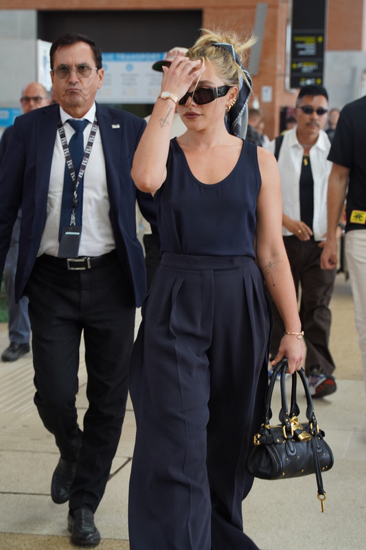 Florence Pugh Pokies Black Venice220