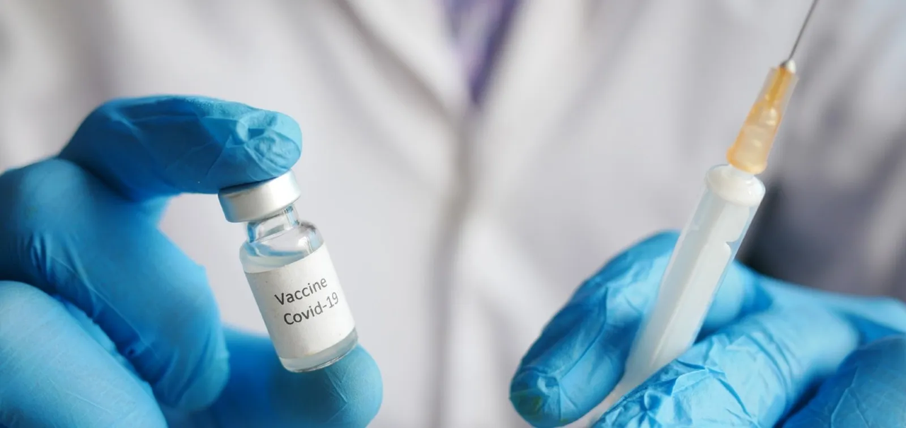 Contaminación hace menos efectiva la vacuna anticovid
