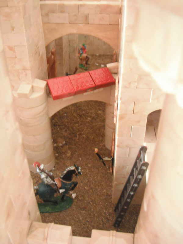 Disneycastillo de la emperatriz Irene - Patio de