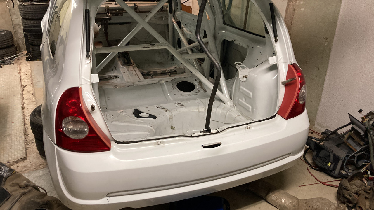 F017048F-5691-4CBE-8653-9135D3196DEC