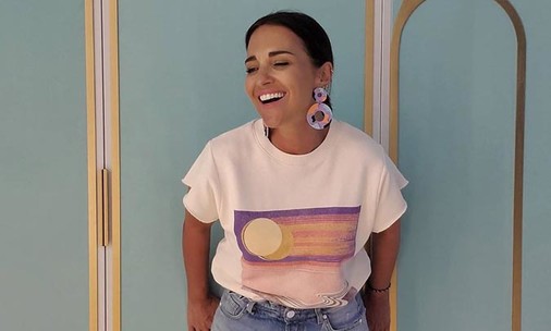 163-1590319500-paula-echevarria-vestido-negro-bordados-c