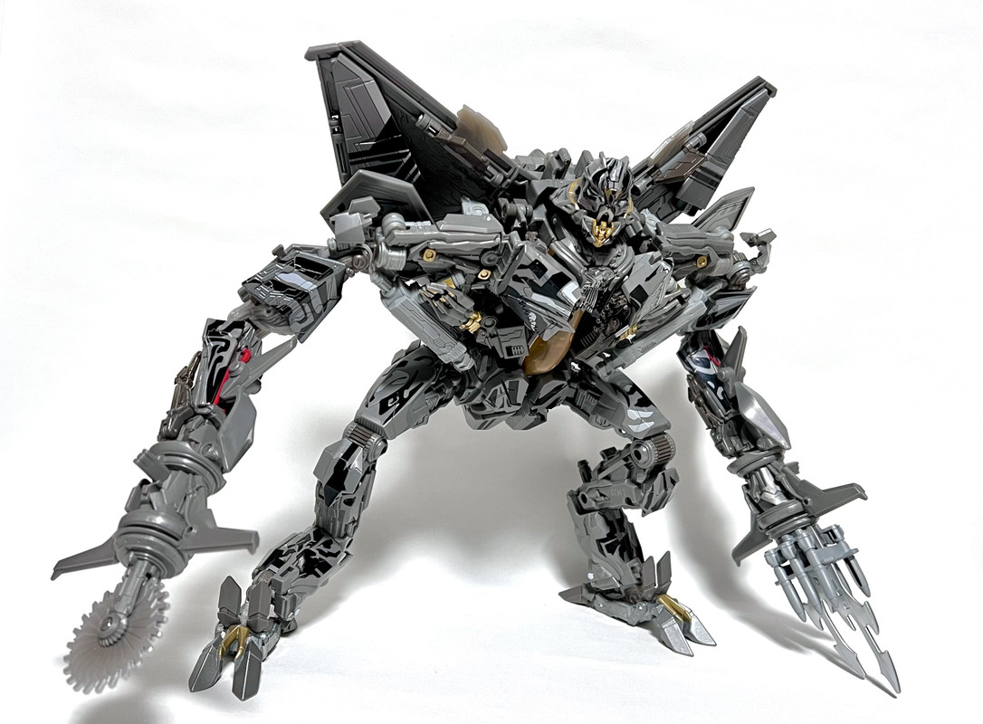 Transformers-Masterpiece-Movie-MPM-10R-ROTF-Starscream-04