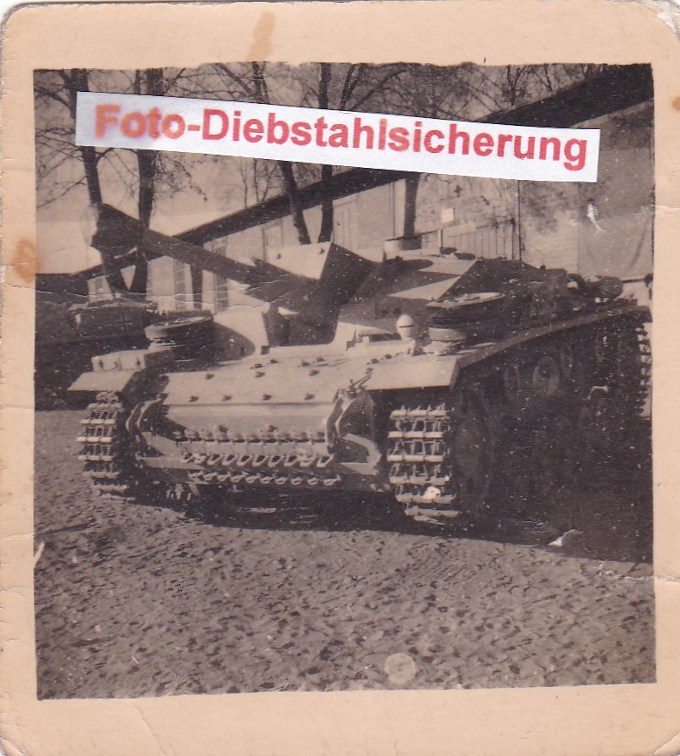 Foto Panzer Sd.Kfz. 142 Sturmgeschütz III Ausf. 