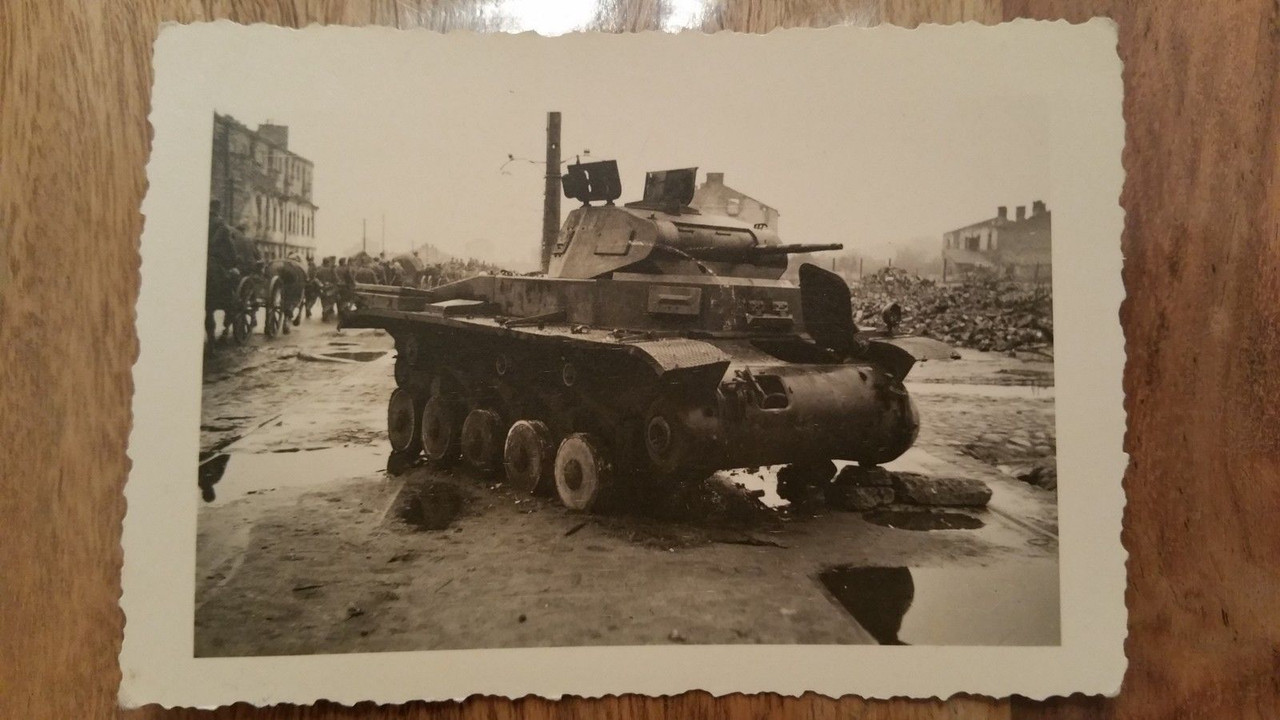 abgeschoßener deutscher Panzer II