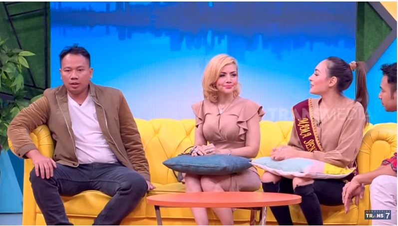 Barbie Kumalasari dan Vicky Prasetyo Kepergok ke Puncak Bareng