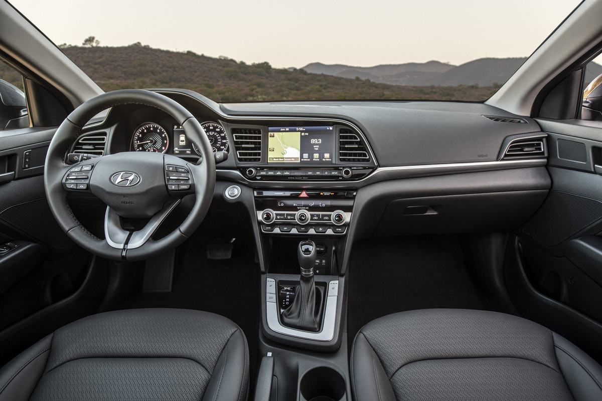 2019 Hyundai Elantra (9)
