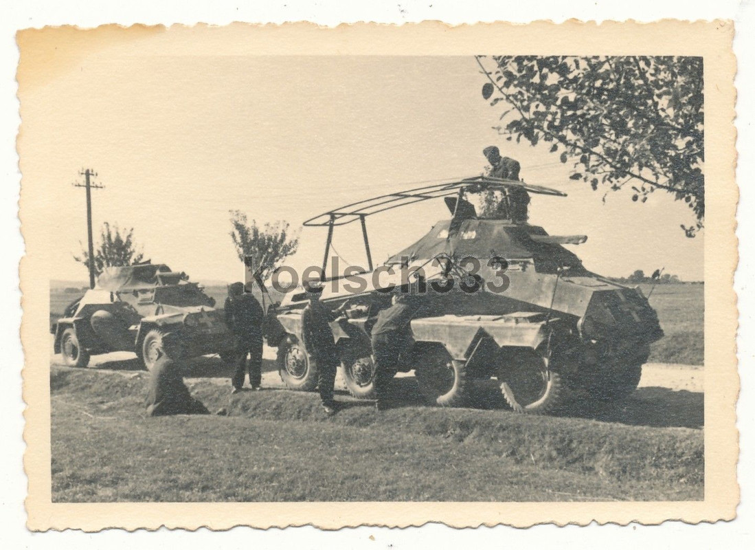 Foto 4 Rad Panzerwagen und 8 Rad Funk Panzer Spähwagen Polen 193