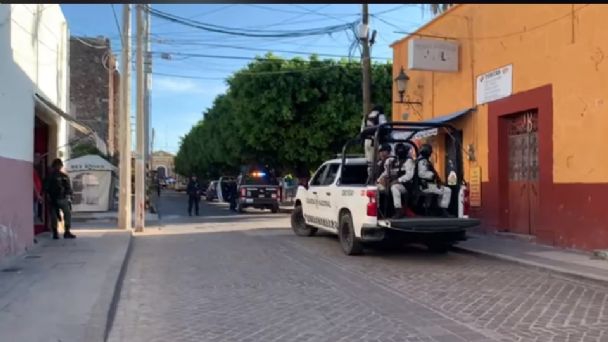 Personas desconocidas terminan con la existencia de un hombre en plaza de Guanajuato