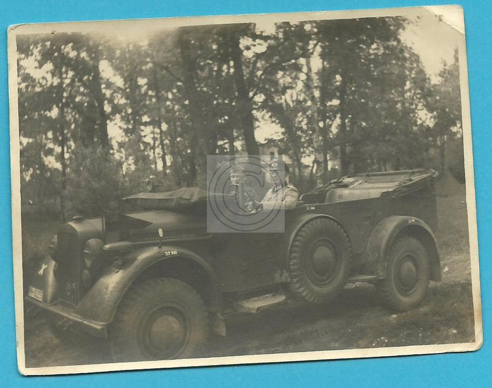 Vormarsch im Osten,- PKW, Kübel, Stander, Komman