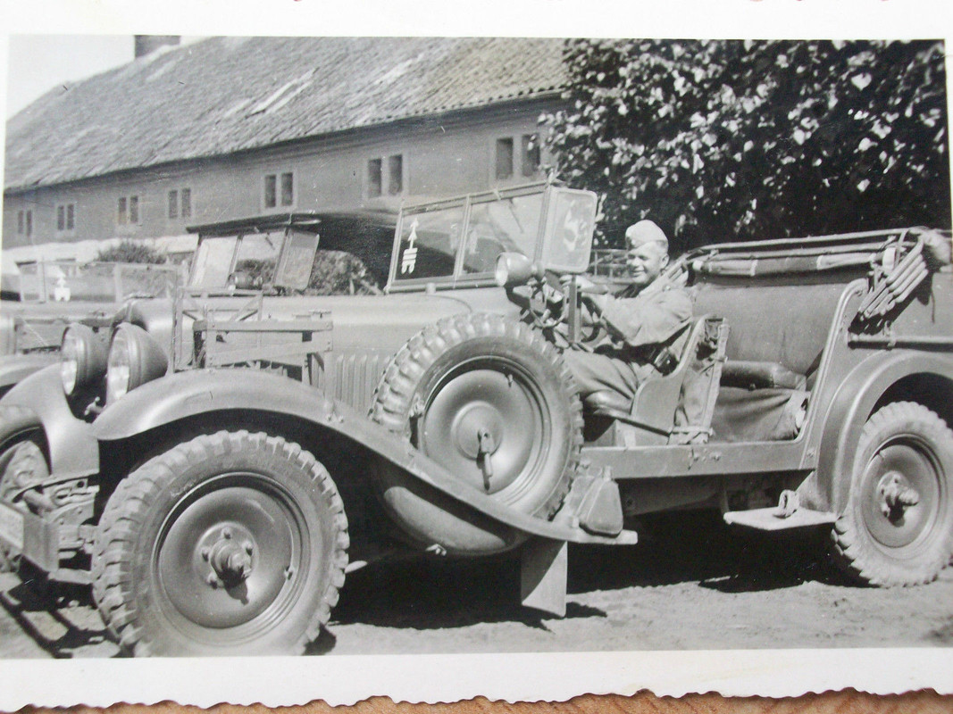 Kübelwagen Stoewer M12 des Heeres , Frankreich 1