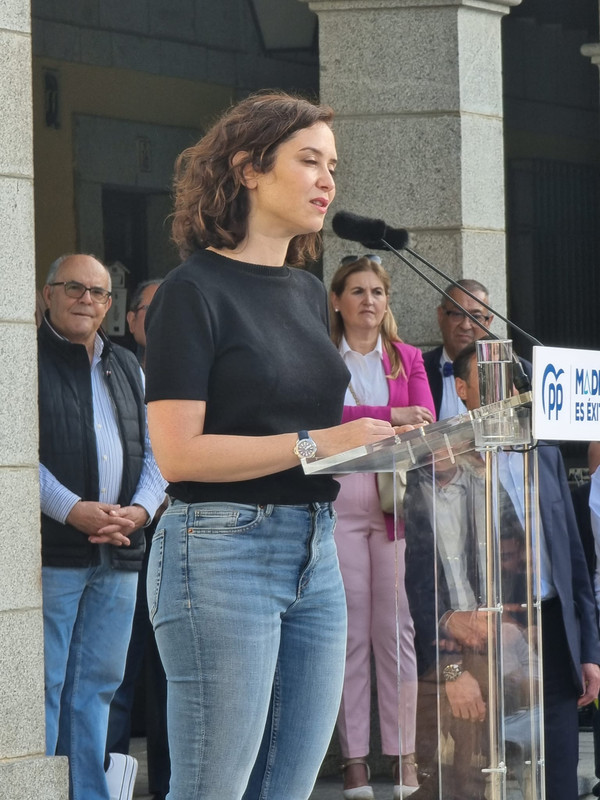 ayusovaquerazosbrunete (4)