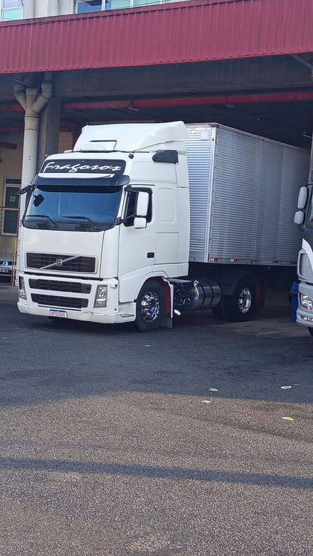 Volvo FH unidade 06