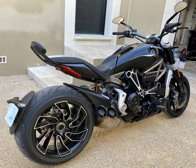 8A668131-05B3-4F40-BDB6-14069B4CFC50