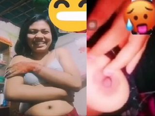 Video call with girlfriend reveals naked body while touching pussy