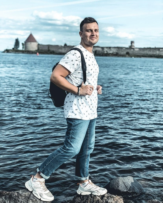 502EE925-B80D-4A59-A346-351FC17F627B