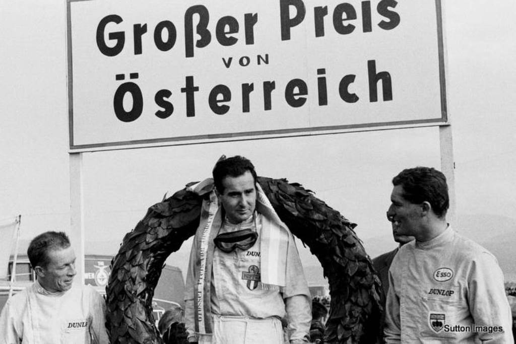 1964 авст подиум