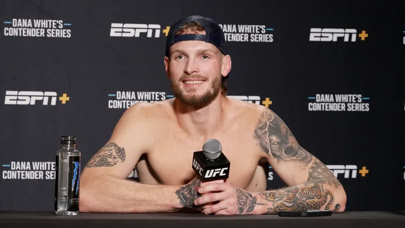 Закари Рийс срещу Душко Тодорович на UFC Vegas 106