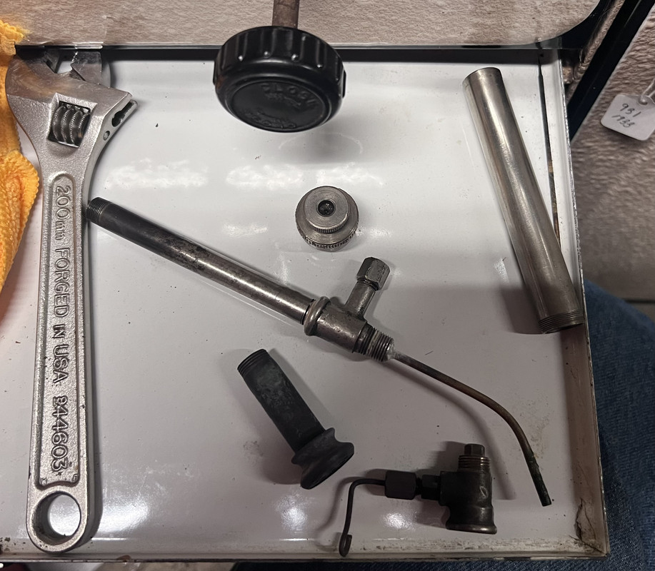 FF848685-E479-494B-A63F-57822D83298D