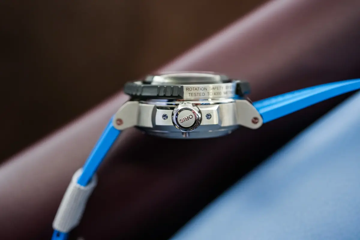Oris-AquisPro-4000m-Calibre-400-Deep-Diver-watch-hands-on-5