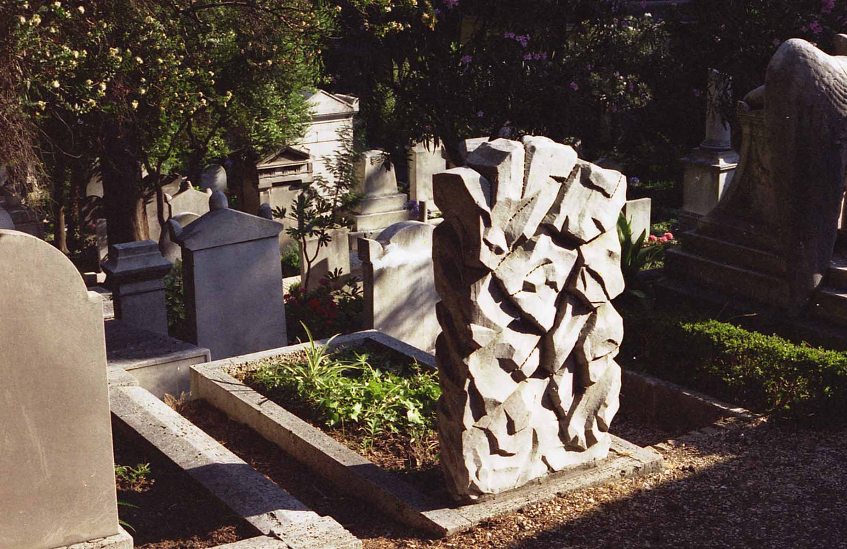 Symonds-John-Addington-Tomba-al-Cimitero-acattolico-Roma-Foto-di-Massimo-Consoli-1996-3