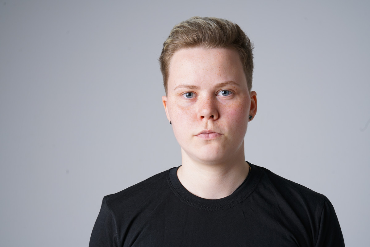 9E57DADE-99C6-4105-B6F3-6373A23F34B0