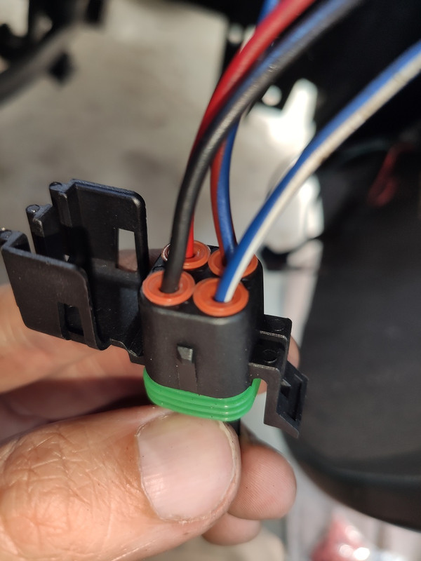 Weatherpack connectors (2)