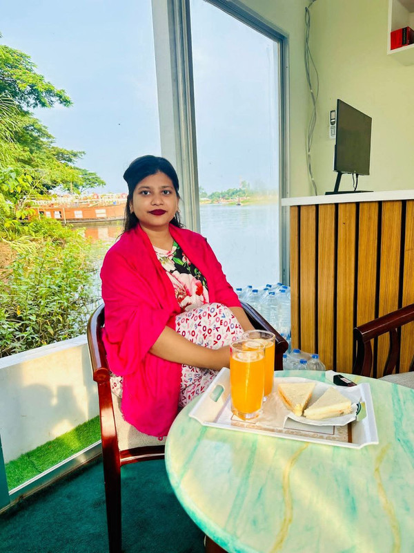 photo 6256049969400237164 y