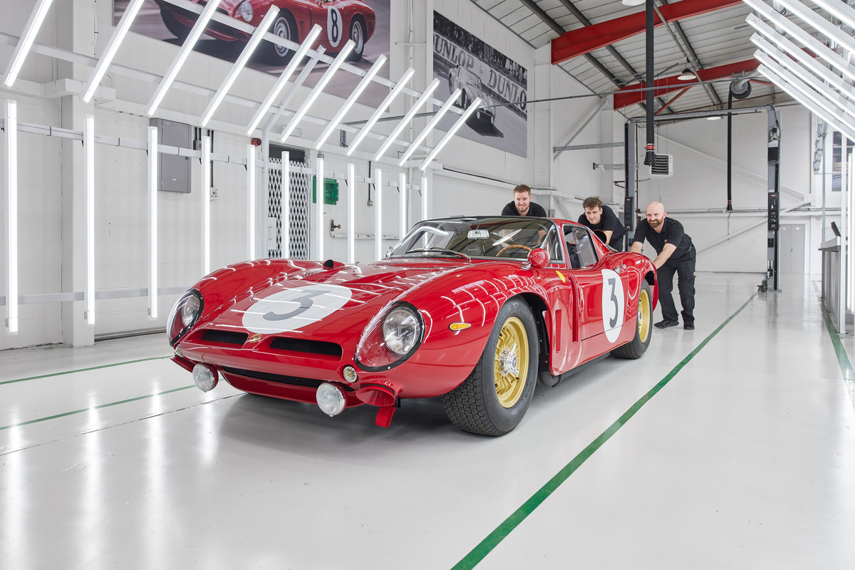 BizzarriniDeliversFirst5300GTCorsaRevival_02