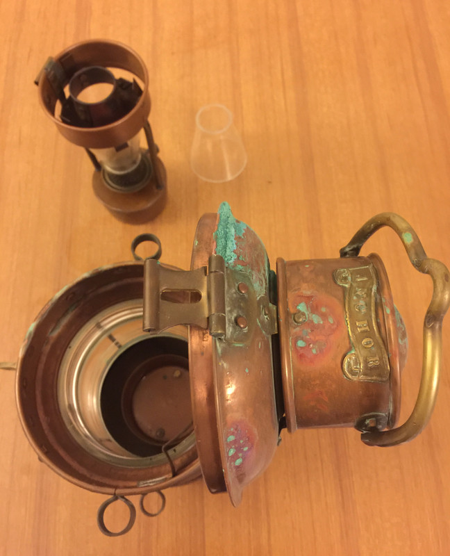 EE667258-9562-4B8E-B1E7-29C134D15958