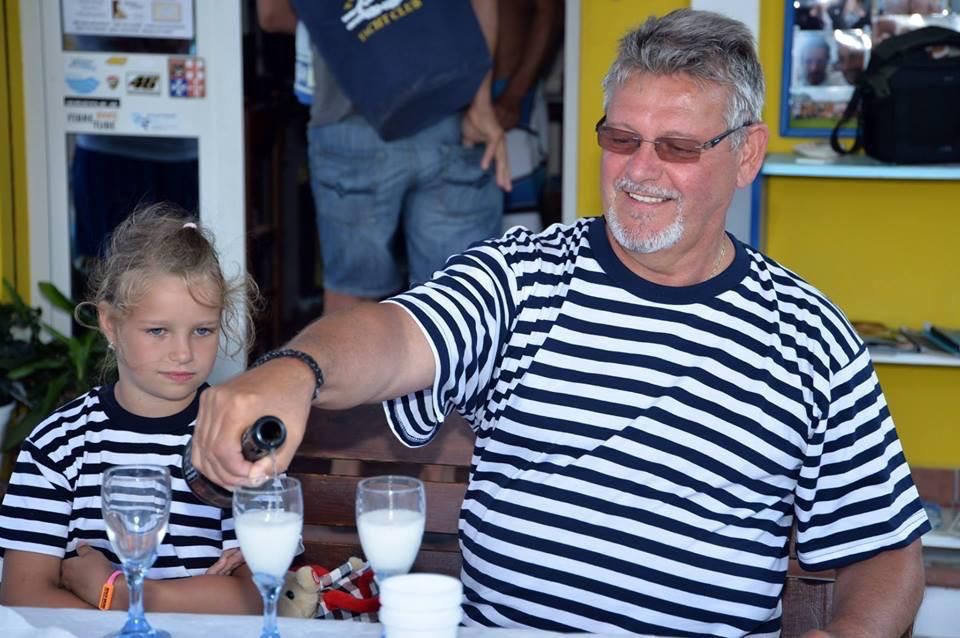 C1B6789A-6254-43F9-94D3-D6273F004AD8