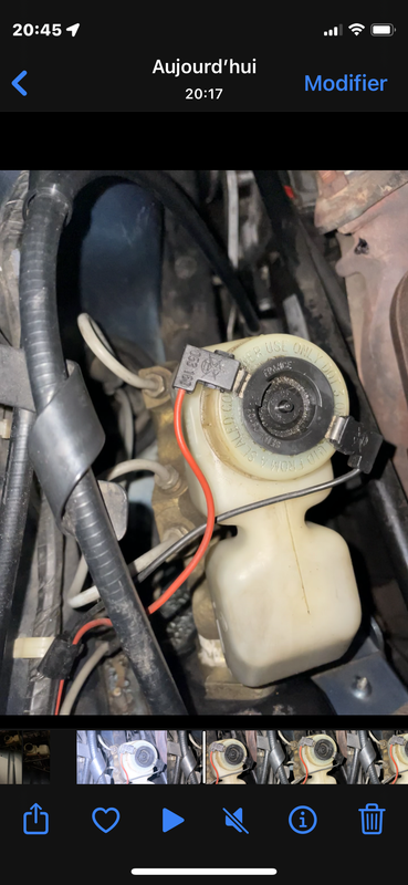 IMG_Maître Cylindre 2. 3sorties