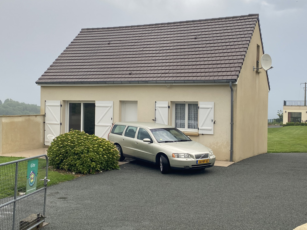 0A39FD91-A32F-4D76-A041-6F996A9F3971