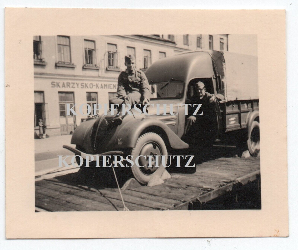 Polen 1939 Skarżysko-Kamienna Bahnhof Soldat Beute Lkw Sdkfz