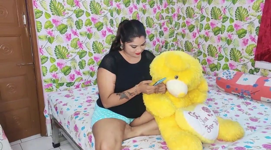 Beautiful desi bhabhi fucking with devar hindi sex video