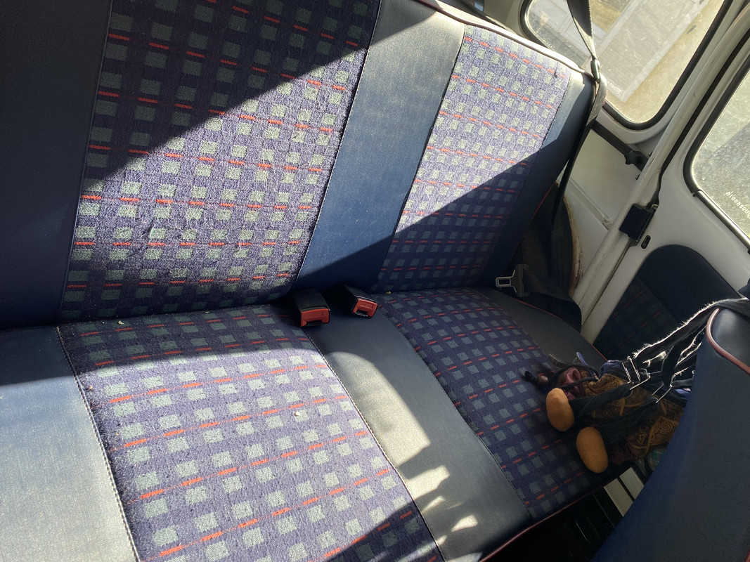 7256A21F-8FE7-42EF-B880-D28B259E9EE3