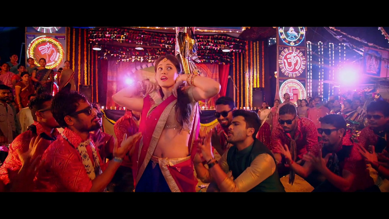 Colorful chilaka song from Express Raja.mkv_20210121_155844.218