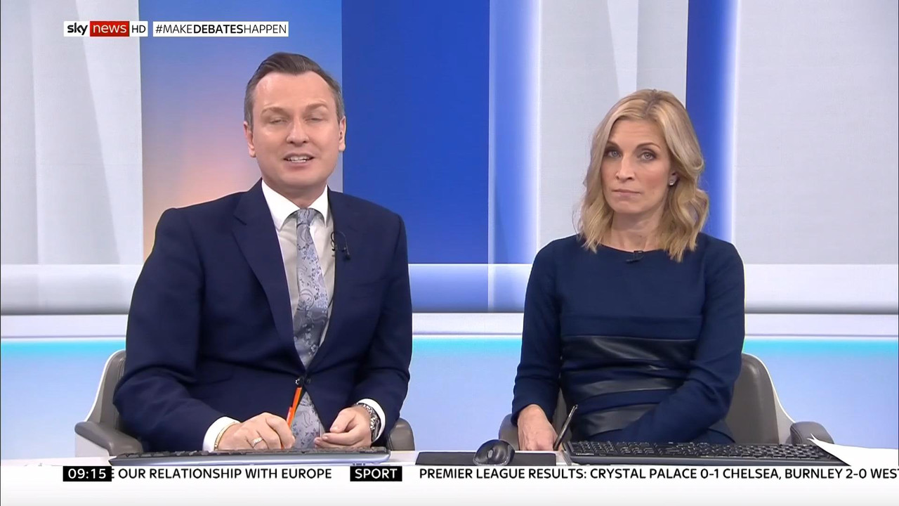 31 December - 09.00.00 - Sunrise. Sarah-Jane Mee with a mix of t