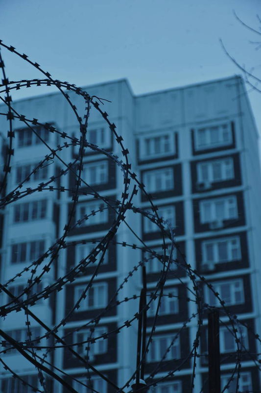 Les logements sociaux construits avant la Révolution ont des allures de prisons, c'est triste.