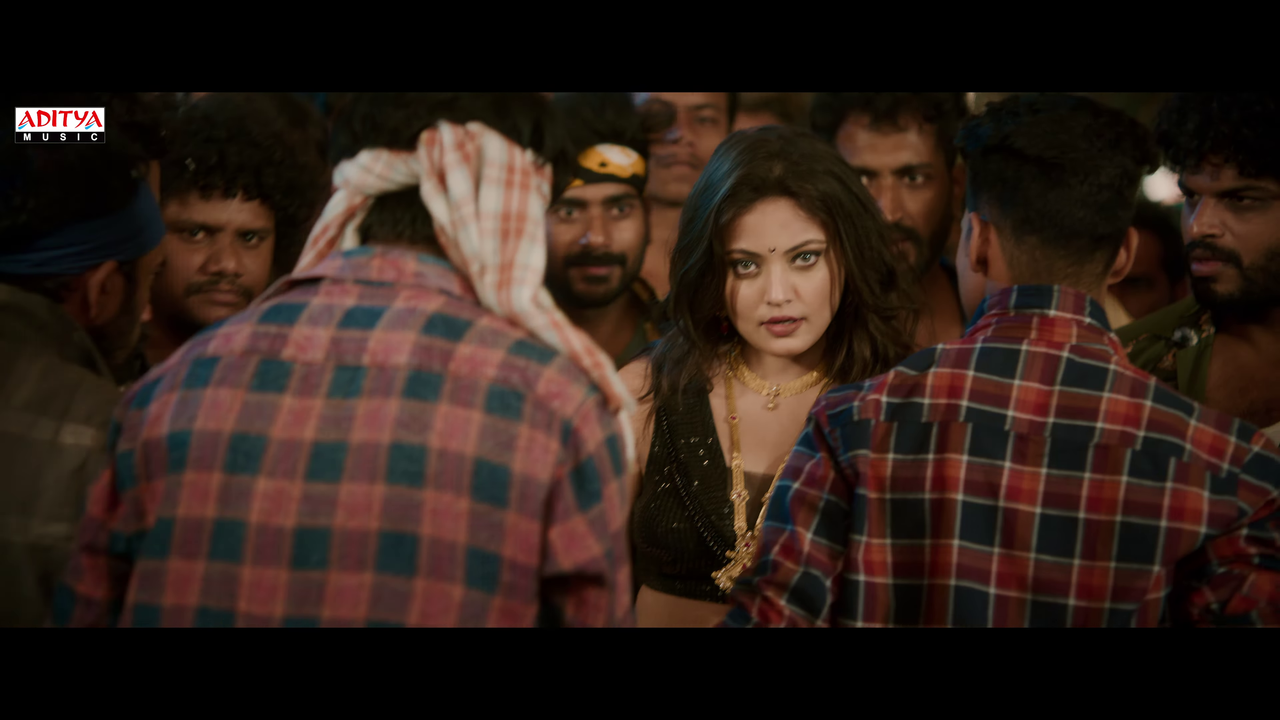 [Image: vlcsnap-2025-12-21-18h24m00s393.png]