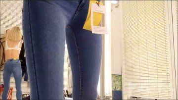 [Image: Voyeur62805084214.jpg]