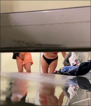 [Image: Voyeur32085152808.jpg]