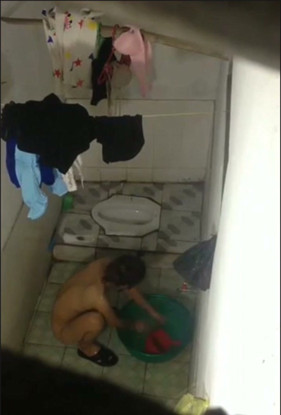 [Image: Voyeur37095130949.jpg]