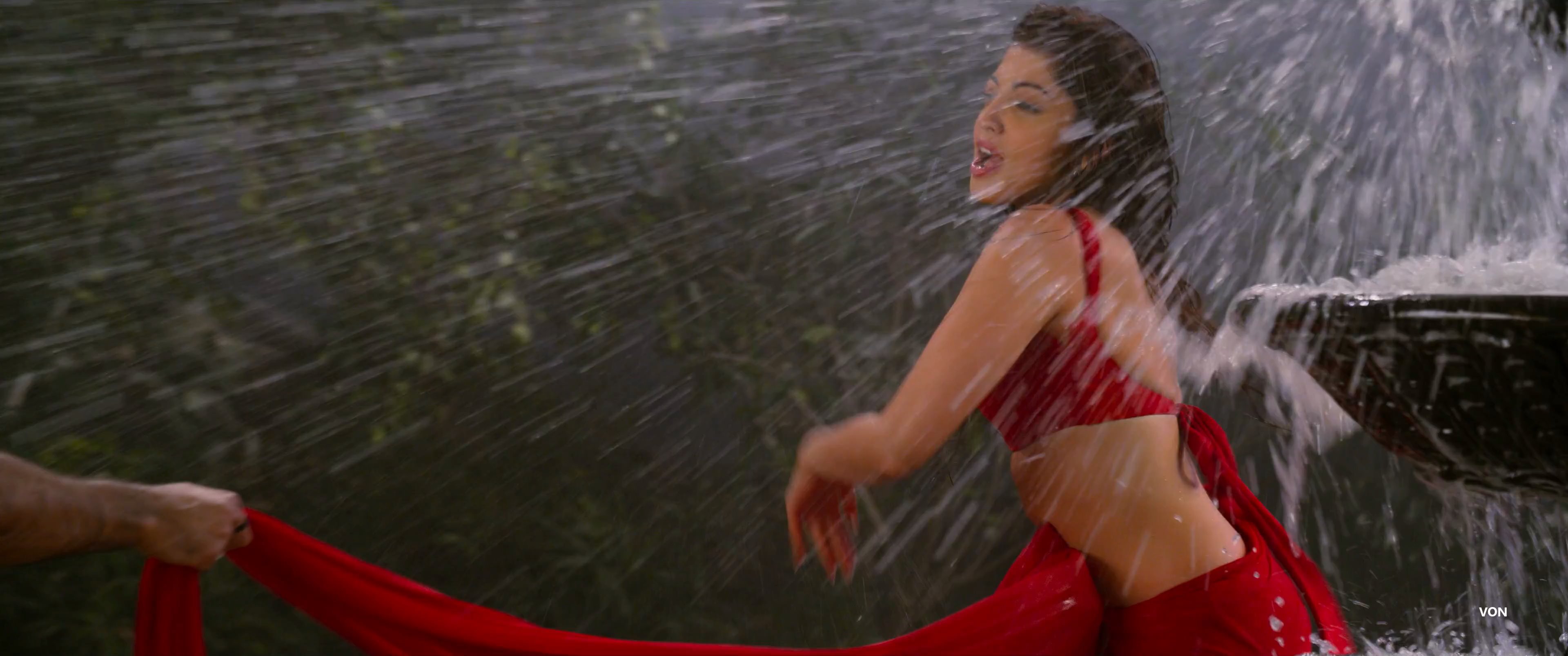 Pranitha-Hungama-2-4-K-mkv-snapshot-01-2