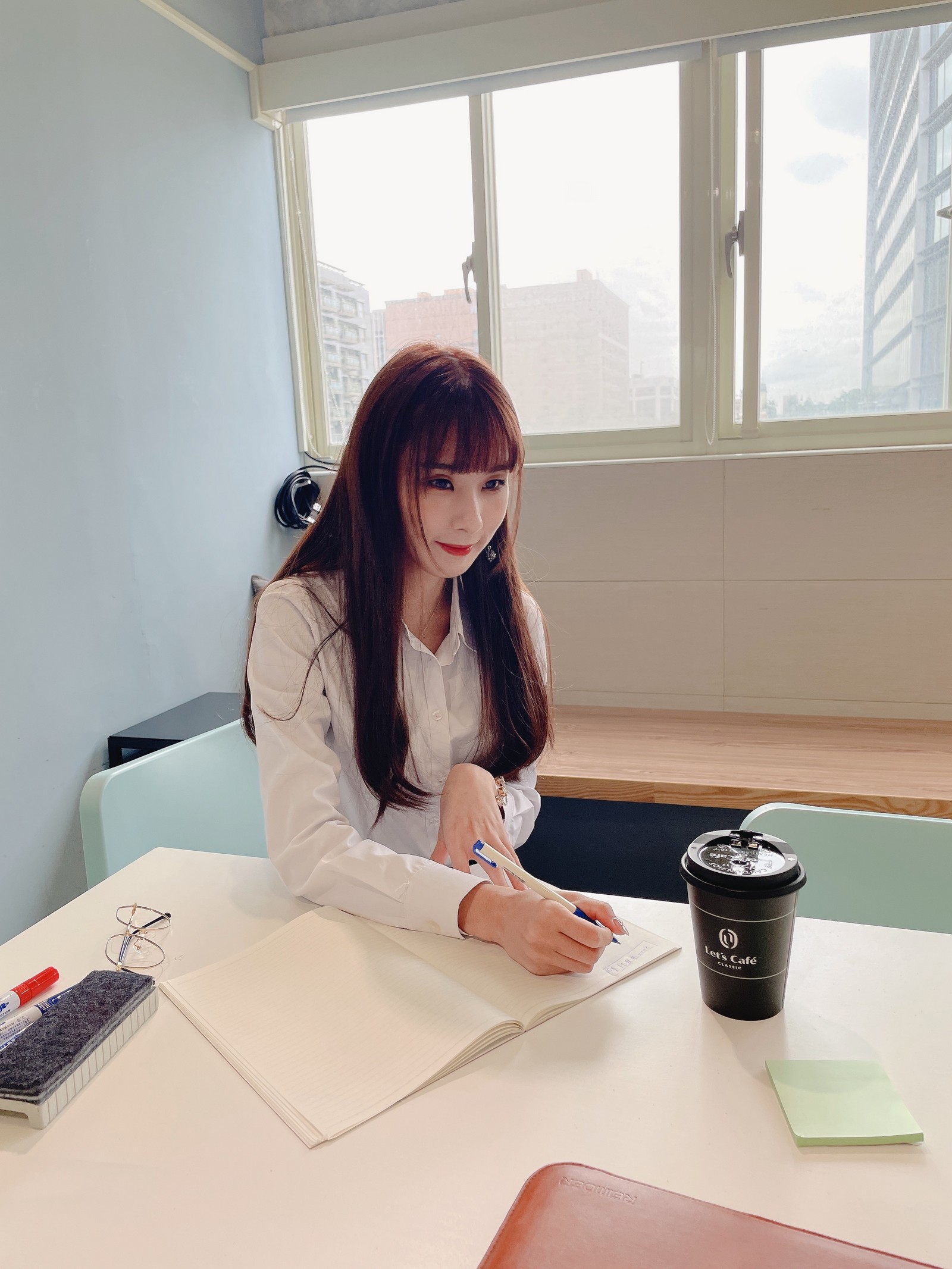 泥泥汝 OL 女郎 B 主题 写真＋视频合集｜高人气职业风作品（350P｜12V｜840MB）插图4