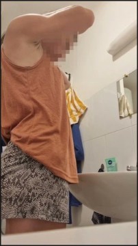 [Image: Voyeur2225144217.jpg]