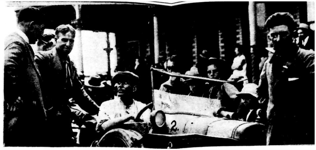 TJ-W-H-Scott-27521-09-The-Car-April-1926