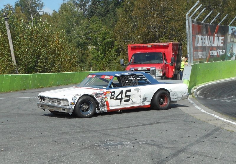 71 - [Course 7] NASCAR Vintage : Maxime Gagné ajoute son nom sur la liste des gagnants ! 27-8-23-44