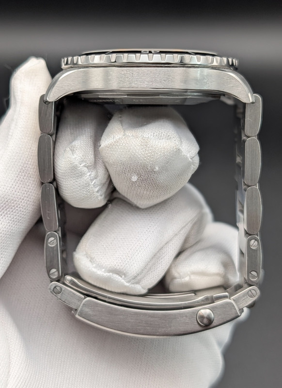 PXL 20251121 224542836 PORTRAIT