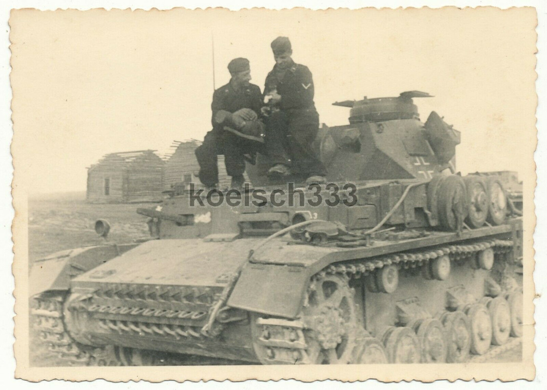 Foto Panzermänner auf Panzer IV an der Ostfront in Russland ! 17